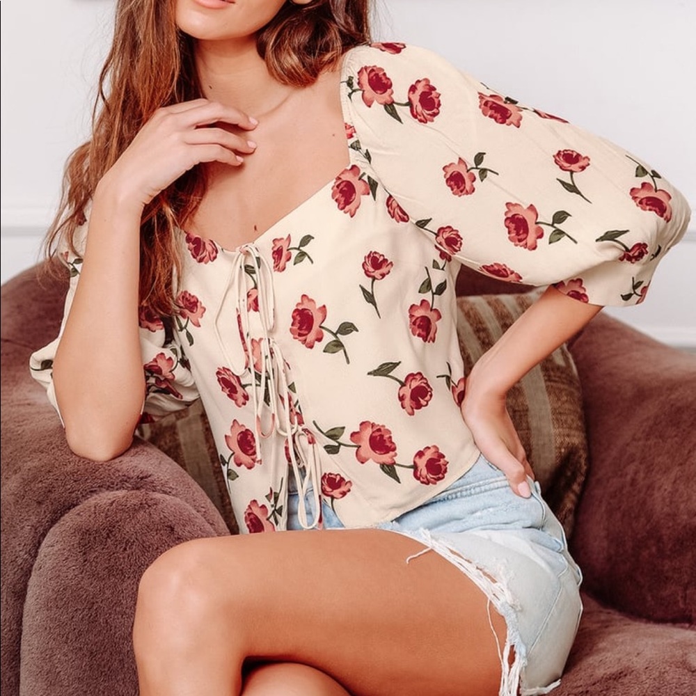 Lulus floral top